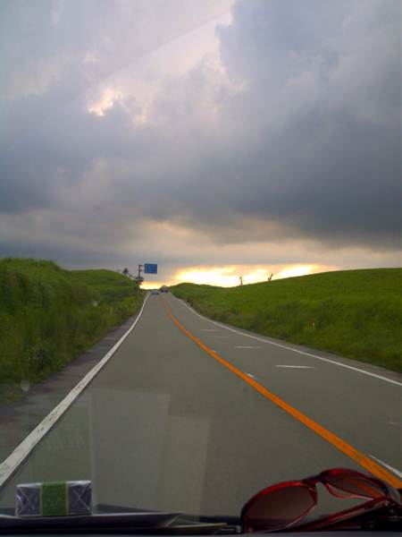 雲の切れ間を目指して