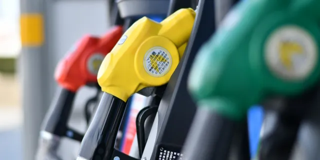 ガソリン高騰から家計を守る節約の基本