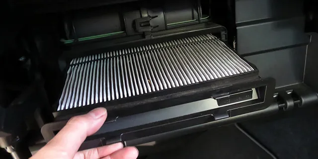 カーライフを快適に楽しむためのエアコンメンテナンス sub03