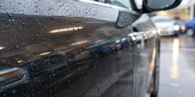 雨の日の車査定で確認しにくいポイント sub02