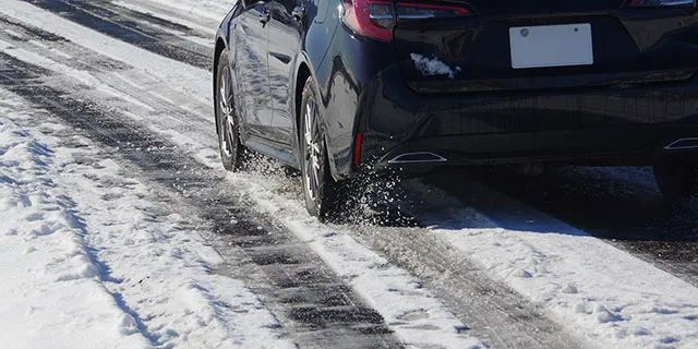 スタックを防ぐために雪道で気を付けること