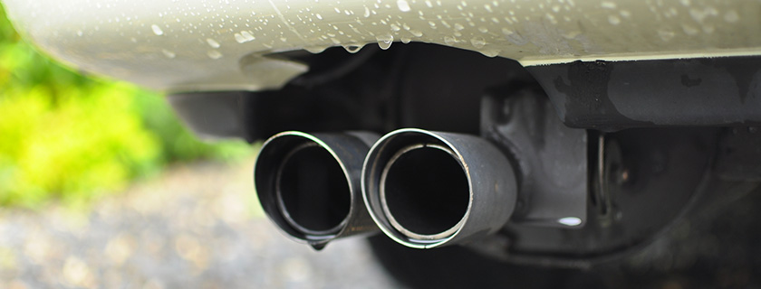 車はどのくらいの水位までなら走行できる?