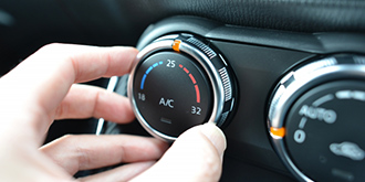 車のエアコンが臭い 悪臭がする場合の原因と掃除方法 中古車買取 中古車査定のアップル