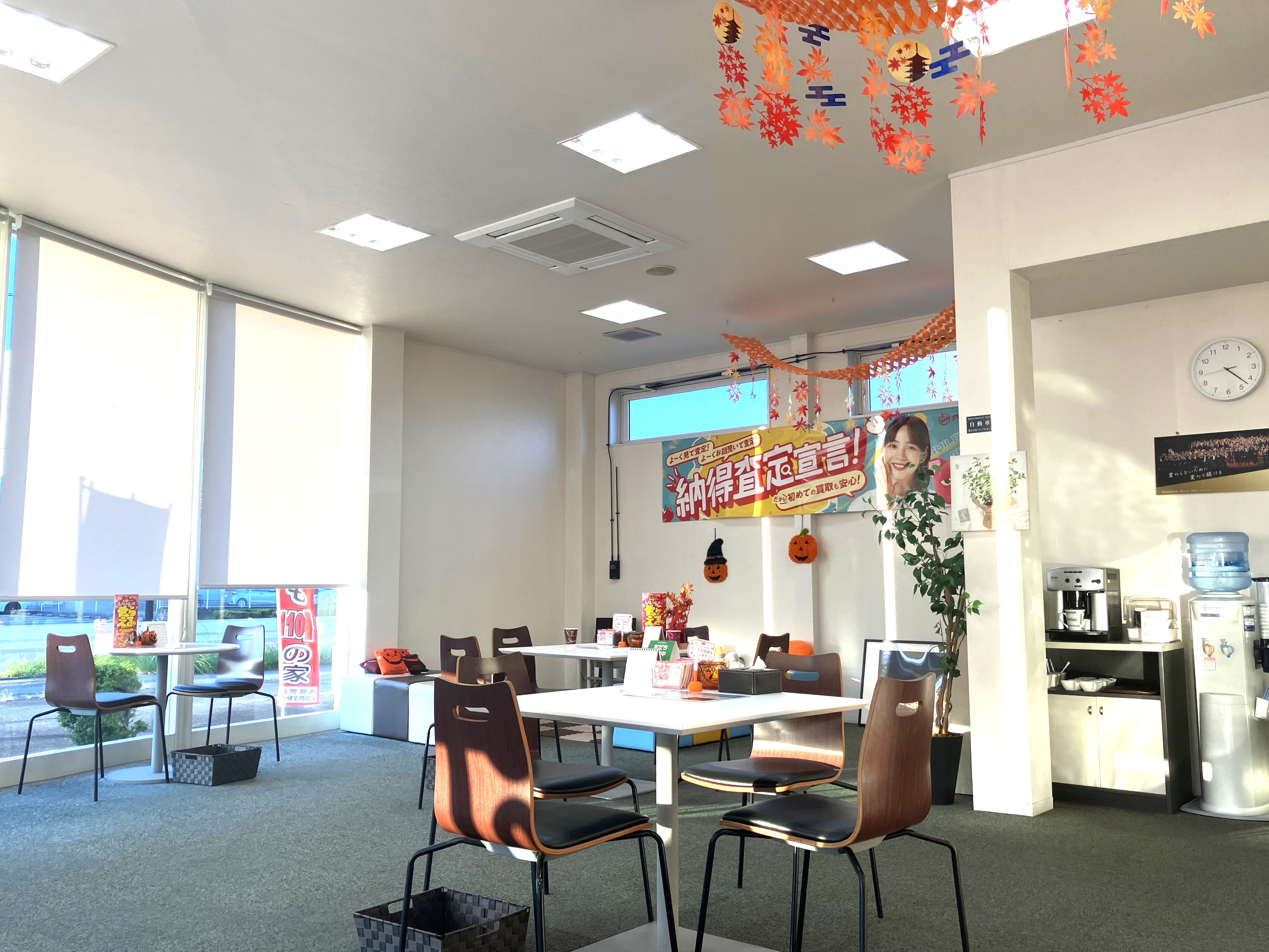 shikuname4のアップル新安城店で、あなたの車を簡単に査定してみませんか？お気軽にご来店ください。