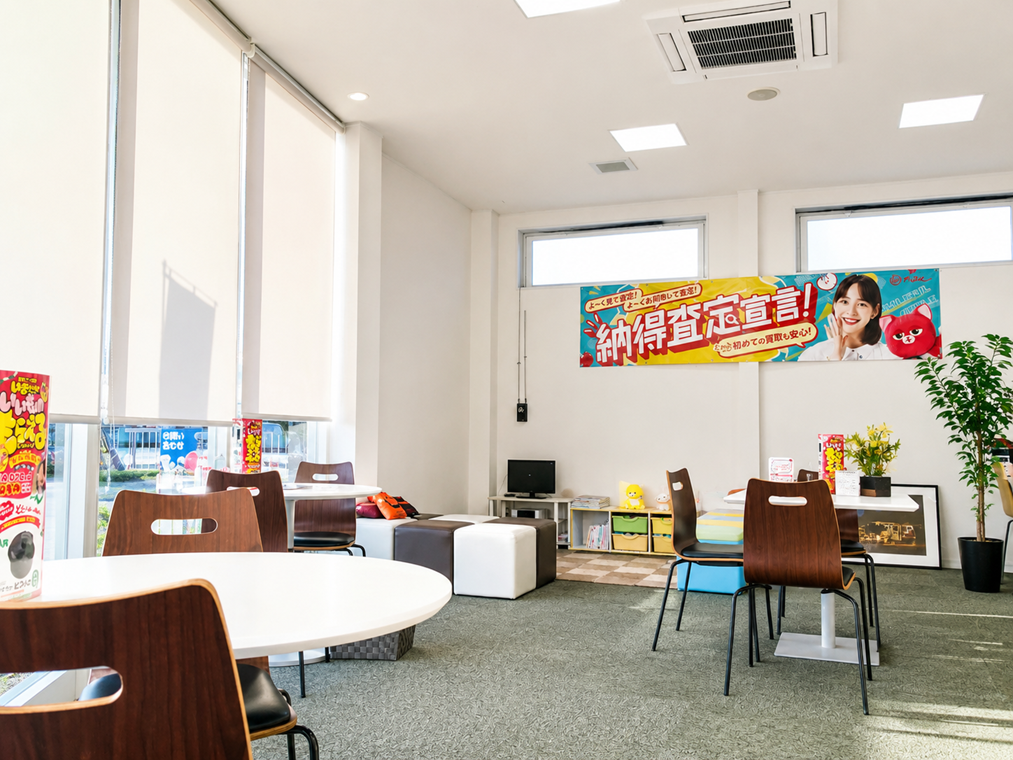 アップル新安城店では、車買取・査定がスピーディーで安心。shikuname5での査定ならぜひお越しください！