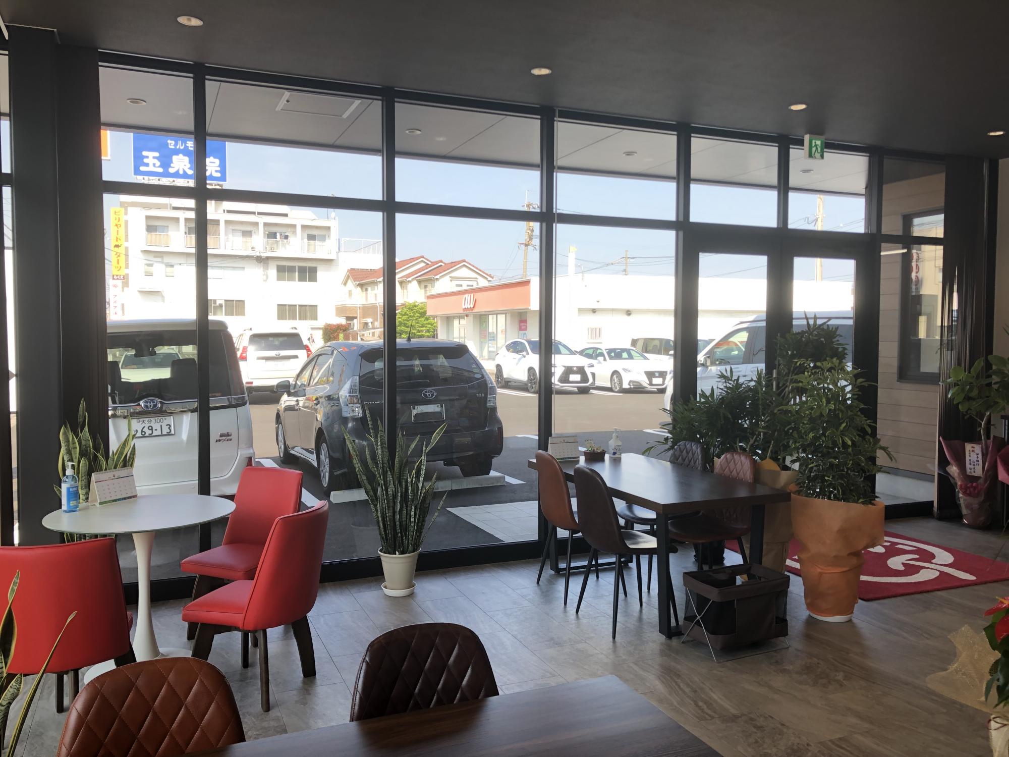 shikuname4のアップル大分高城店で、あなたの車を簡単に査定してみませんか？お気軽にご来店ください。