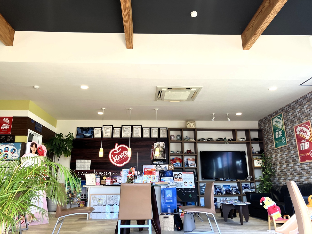 車査定のご相談は、shikuname2のアップル香川三豊店で！専門スタッフが丁寧に対応します。