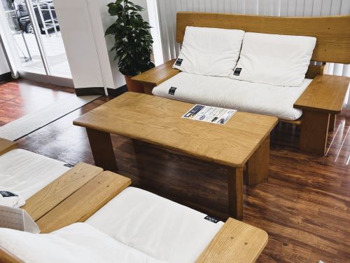 shikuname4のアップル岡山店で、あなたの車を簡単に査定してみませんか？お気軽にご来店ください。