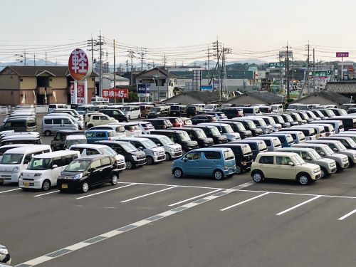 アップル岡山店では、車買取・査定がスピーディーで安心。shikuname5での査定ならぜひお越しください！