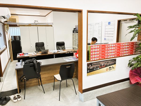 shikuname4のアップル広島福山店で、あなたの車を簡単に査定してみませんか？お気軽にご来店ください。