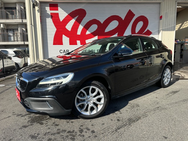 ボルボV40クロスカントリー  2019