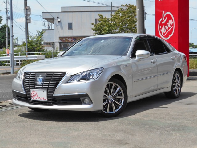 トヨタ クラウン ハイブリッド2 5ロイヤルサルーンg 13 シルバーメタリック 中古車情報 中古車買取 中古車査定のアップル