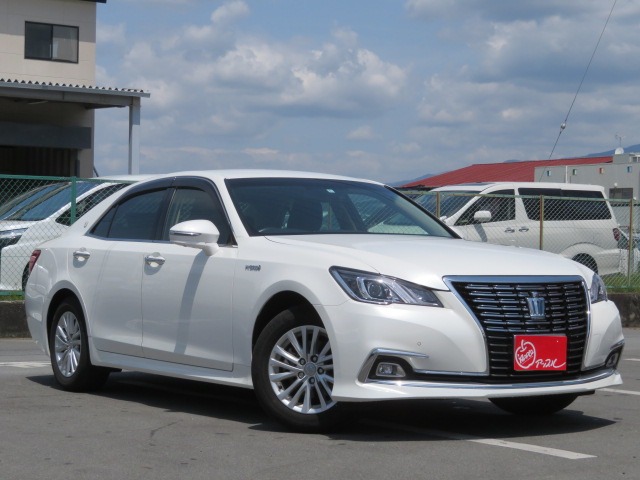 トヨタ クラウン ハイブリッド2 5ロイヤルサルーン 16 パール 中古車情報 中古車買取 中古車査定のアップル