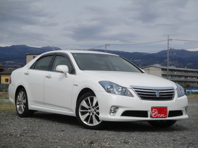 クラウンハイブリッド  2011